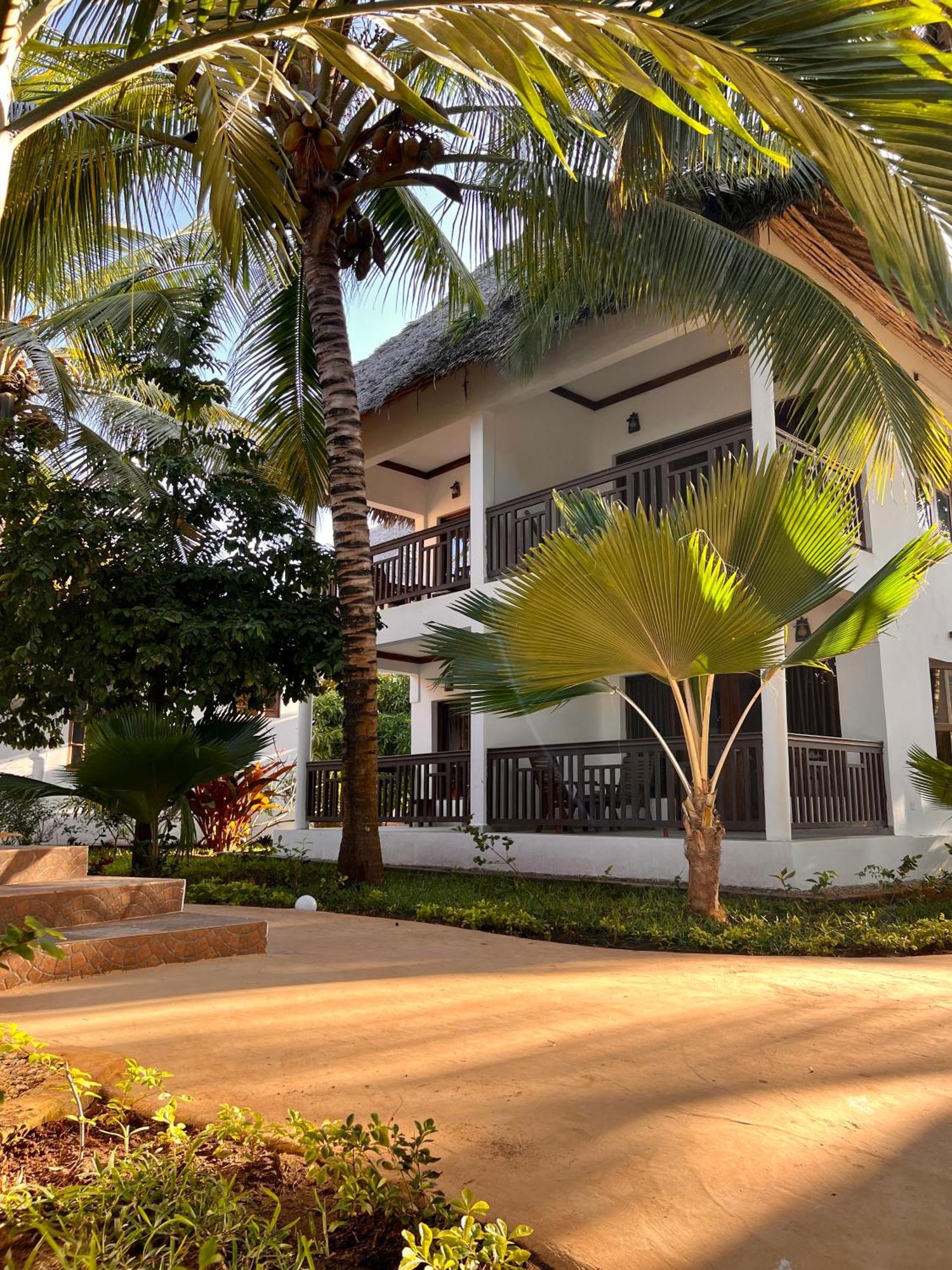 Zanzibar Bahari Hotel 4*